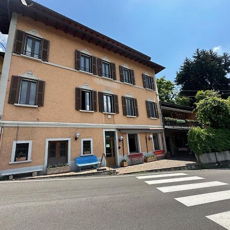 La Locanda Dell'Oreste Dizzasco Exterior photo